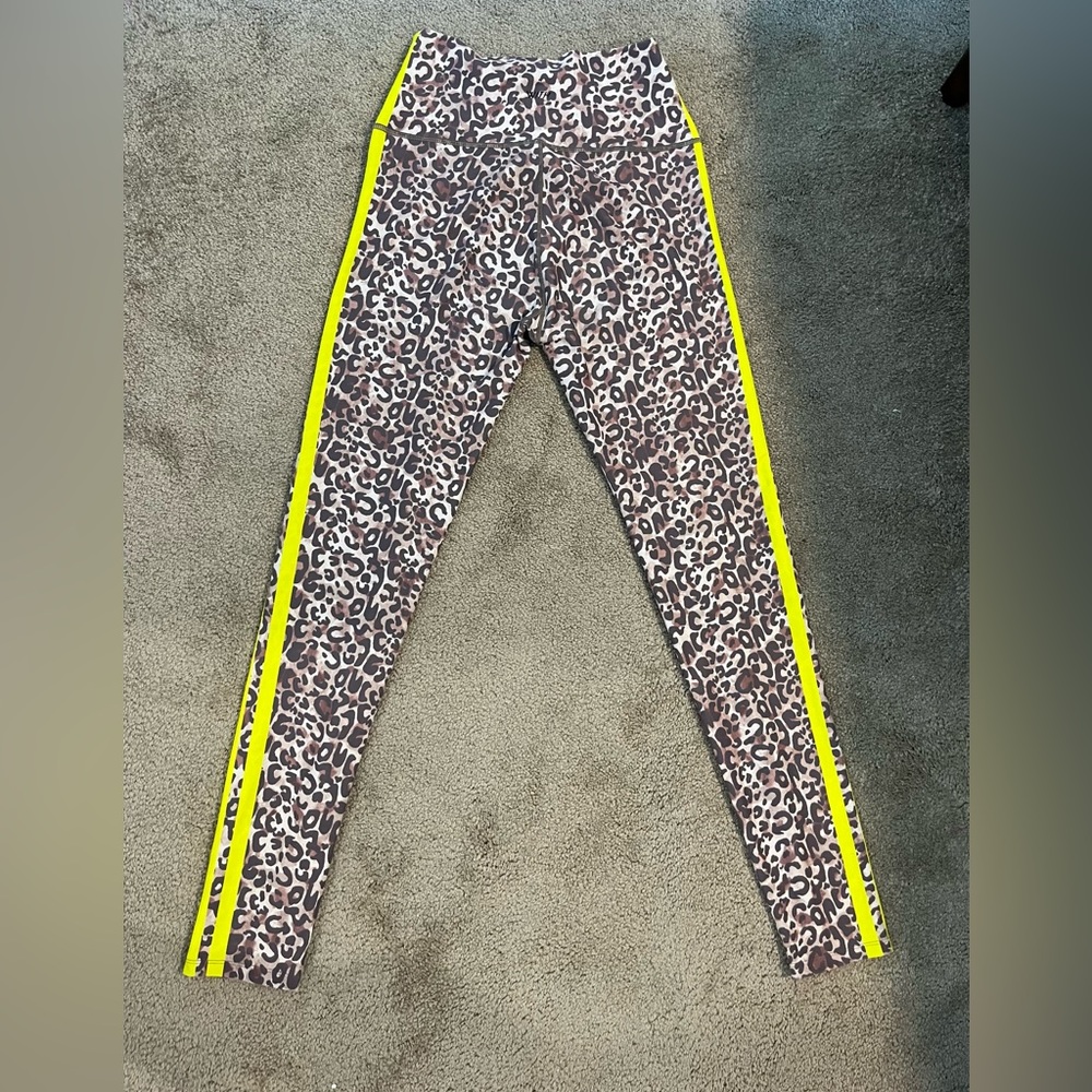 Wear It To Heart Leggings, Medium